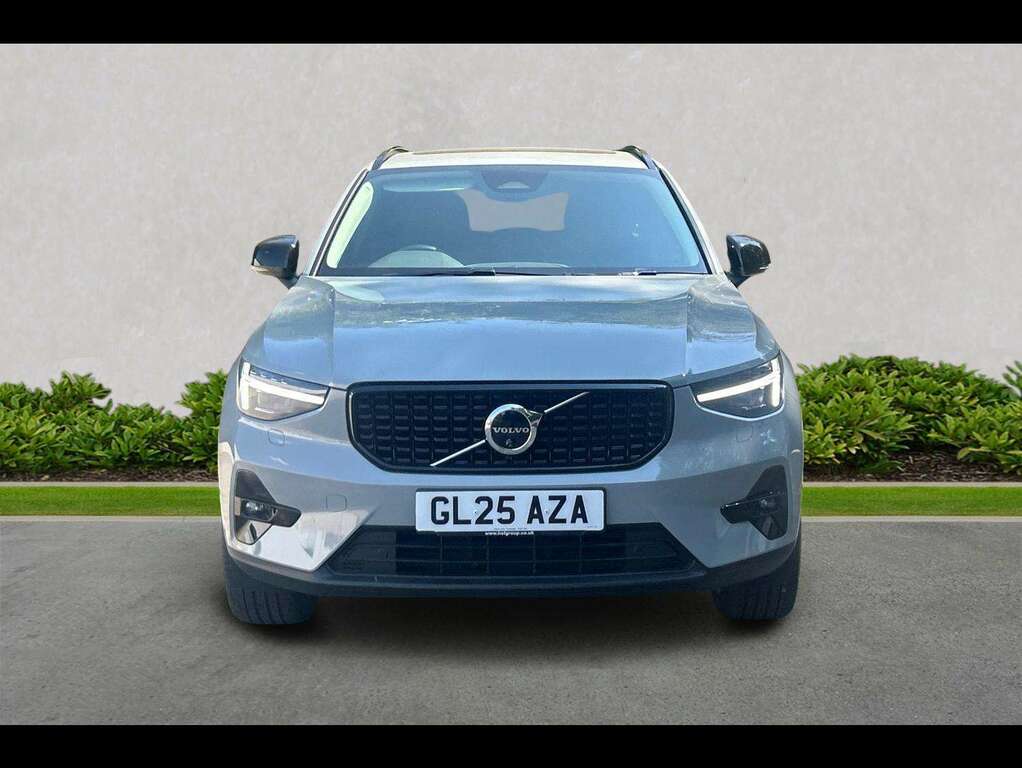 Volvo XC40 2.0 B3p Ultra Dark Grey #5