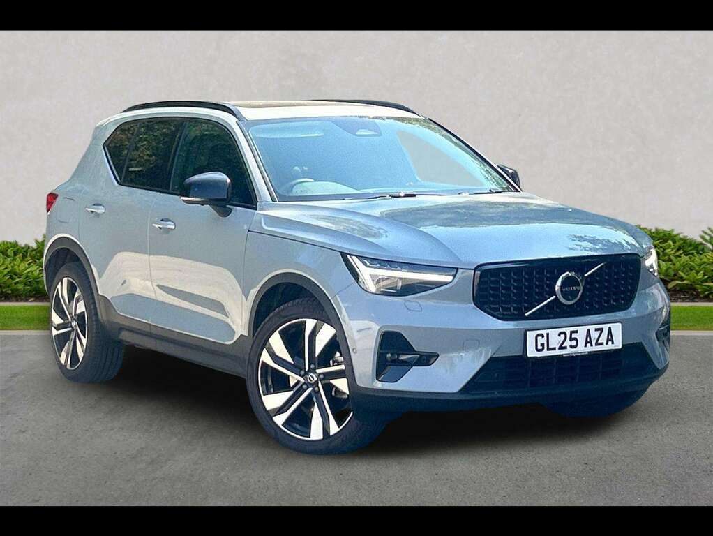 Volvo XC40 2.0 B3p Ultra Dark Grey