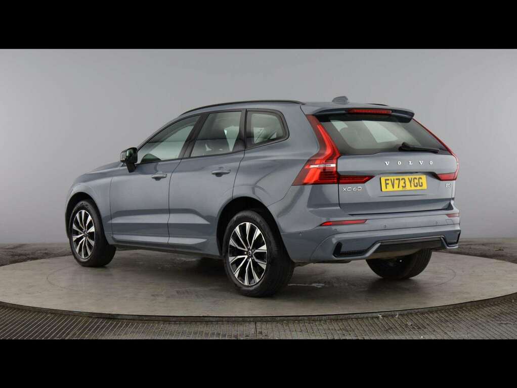 Volvo XC60 2.0 B5p Plus Dark Awd Geartronic Grey #2