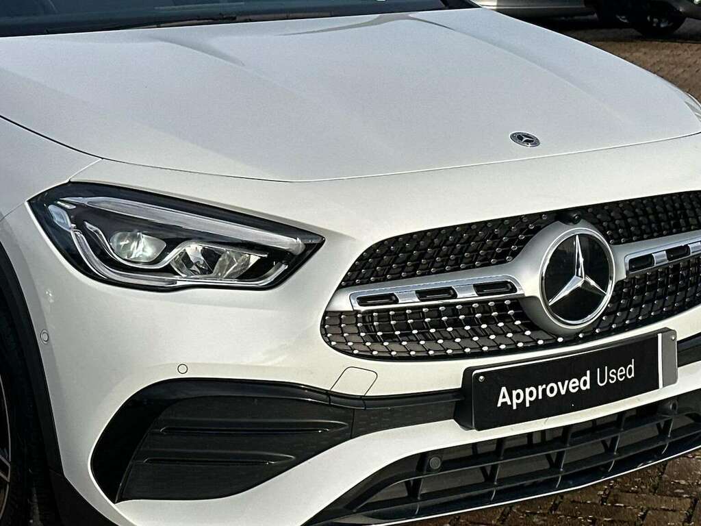 Mercedes-Benz GLA Class Gla 220D 4Matic Amg Line Premium Black #32