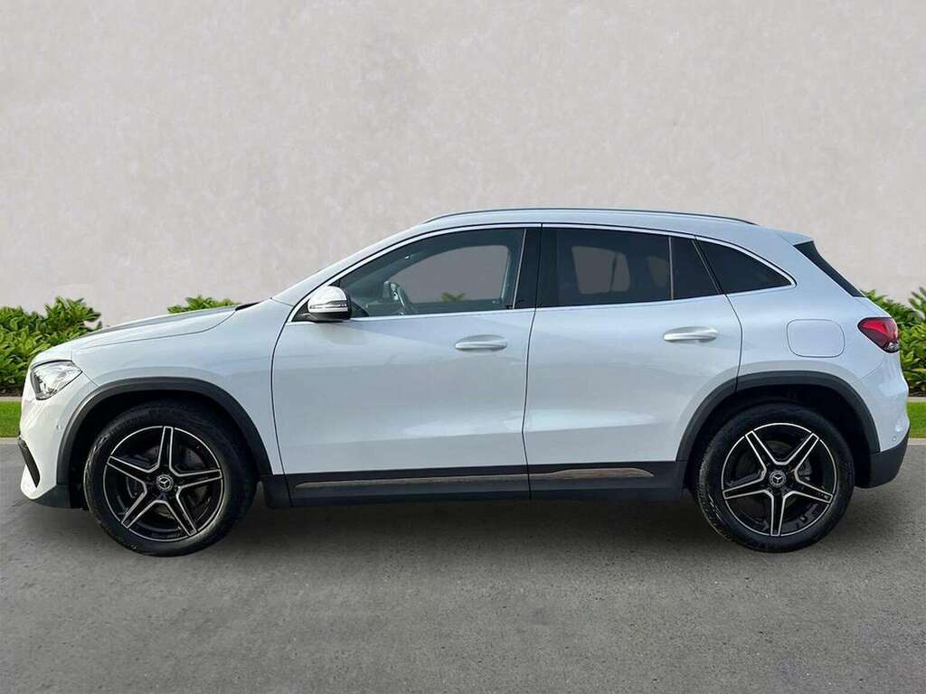 Mercedes-Benz GLA Class Gla 220D 4Matic Amg Line Premium Black #18