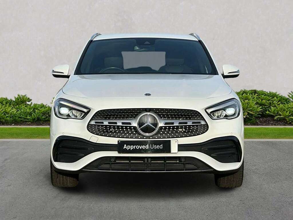 Mercedes-Benz GLA Class Gla 220D 4Matic Amg Line Executive White #4