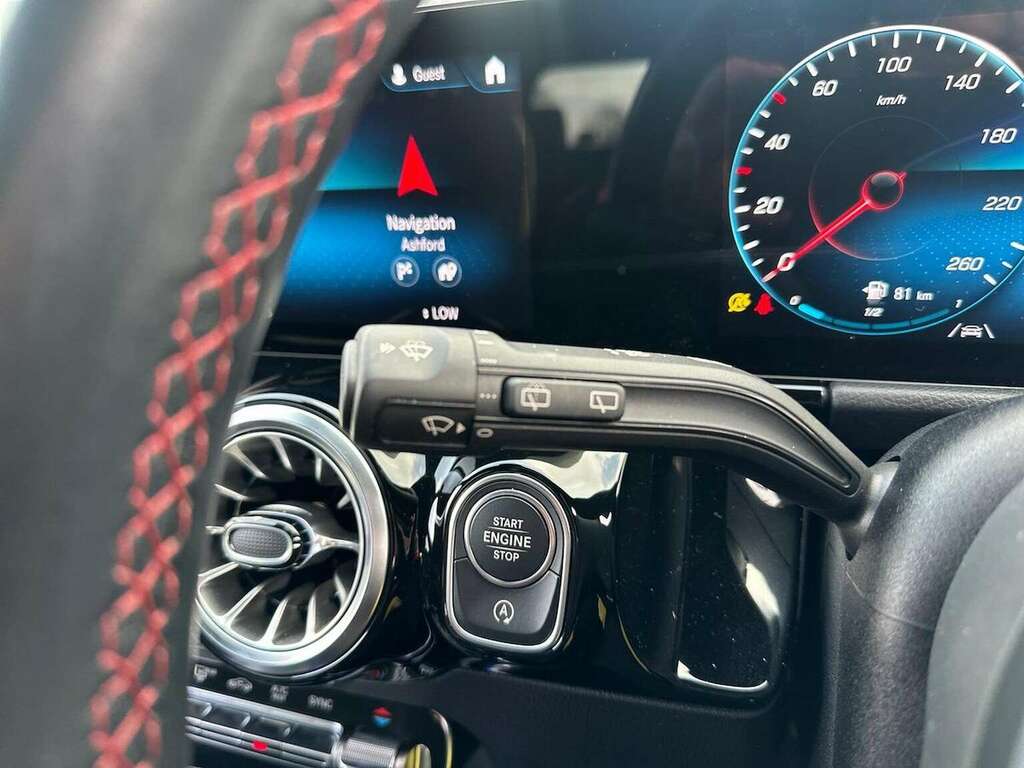 Mercedes-Benz GLA Class Gla 220D 4Matic Amg Line Premium Black #27