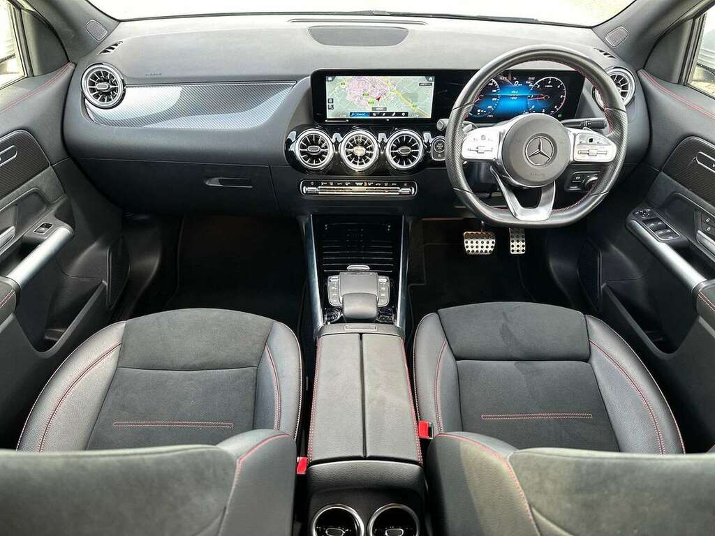 Mercedes-Benz GLA Class Gla 220D 4Matic Amg Line Premium Black #12