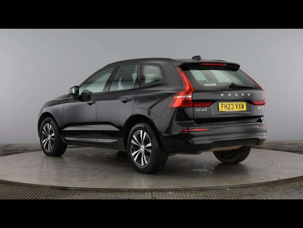 Volvo XC60 2.0 B5p Core Awd Geartronic Black #2