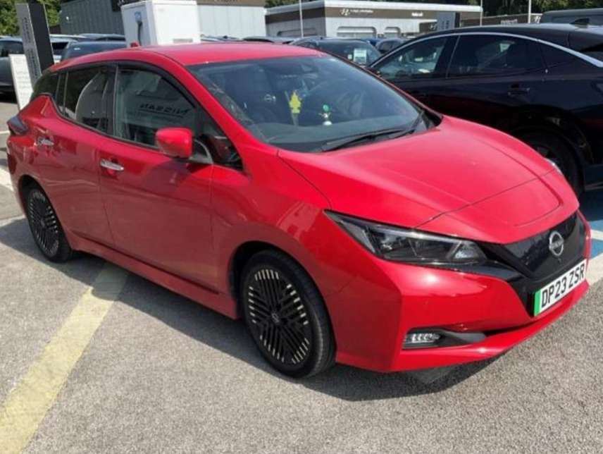 Nissan Leaf 110Kw Tekna 39Kwh Red