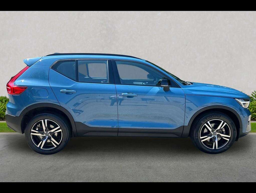 Volvo XC40 2.0 B3p Plus Dark Blue #3