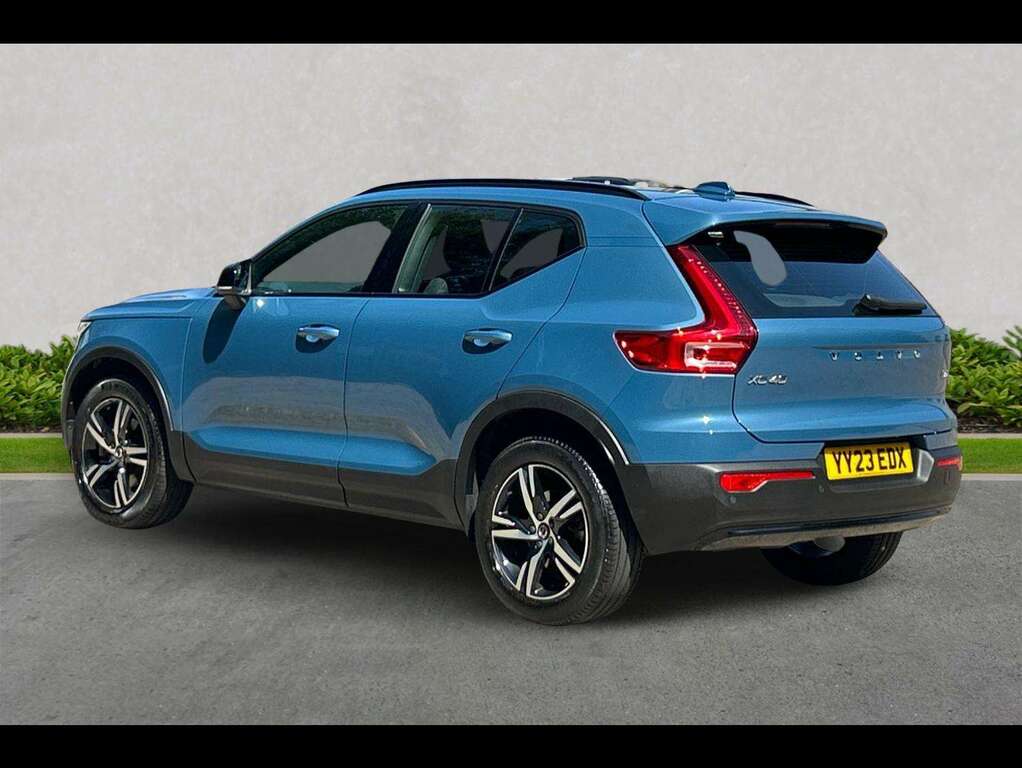 Volvo XC40 2.0 B3p Plus Dark Blue #2