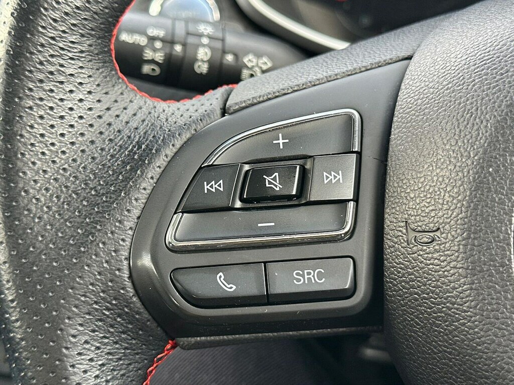 MG ZS 72.6Kwh Trophy Suv Red #25