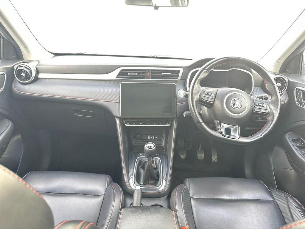 MG ZS 72.6Kwh Trophy Suv Red #8