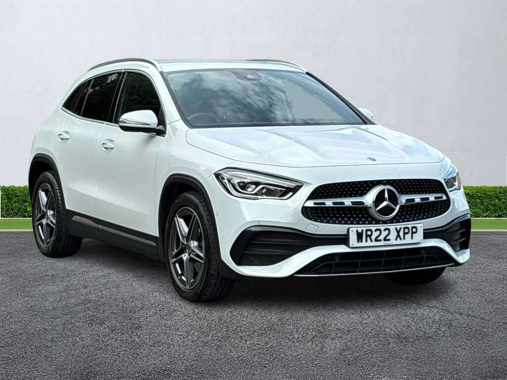 Mercedes-Benz GLA Class Gla 200 Amg Line Premium White