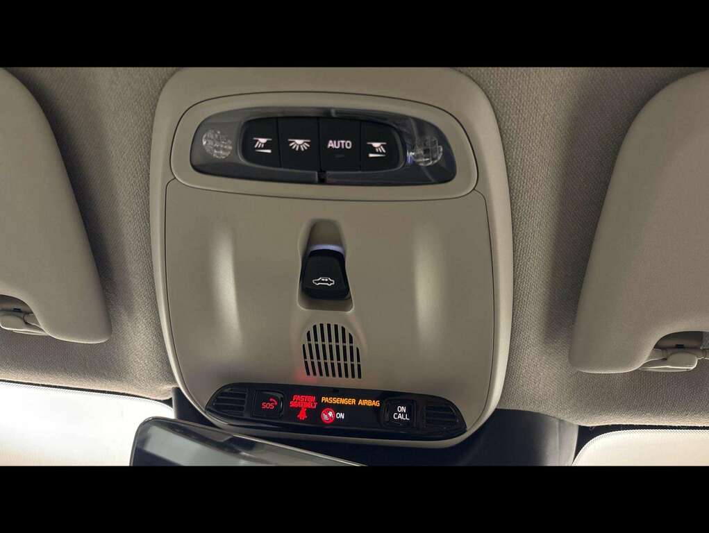Volvo XC40 2.0 B5p Inscription Awd Black #30