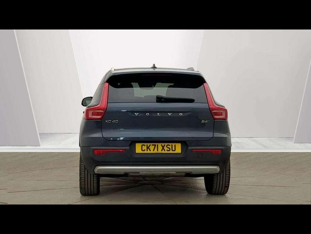 Volvo XC40 2.0 B4p Inscription Awd Blue #4