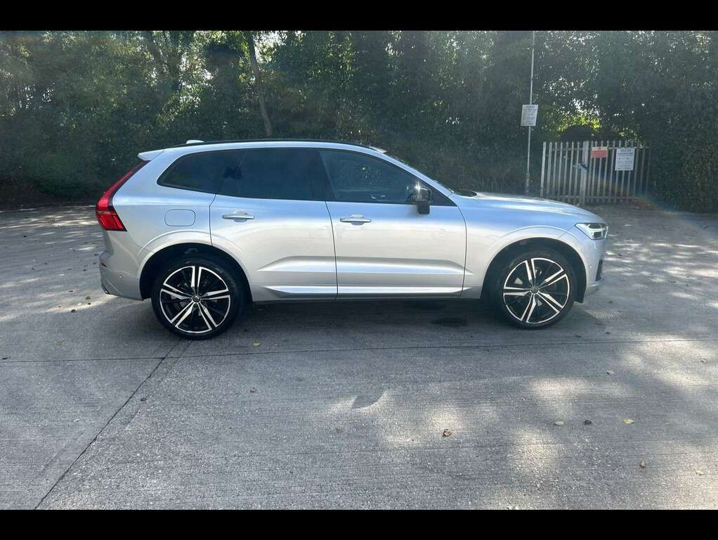 Volvo XC60 2.0 B5p 250 R Design Pro Awd Geartronic Silver #3