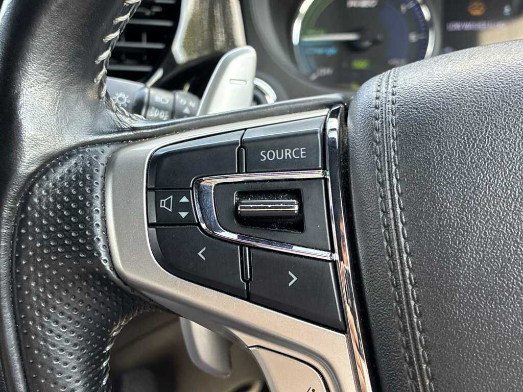 Mitsubishi Outlander 2.4 Phev Reflex Commercial White #23
