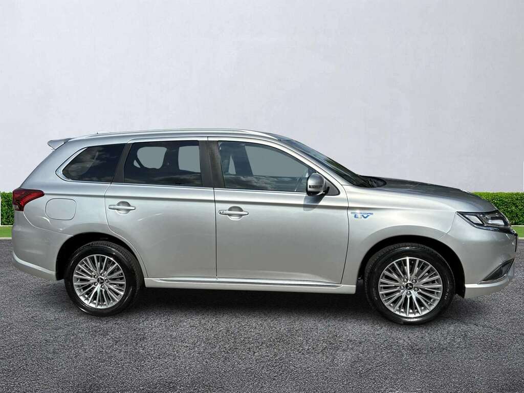 Mitsubishi Outlander 2.4 Phev Dynamic Safety Silver #3