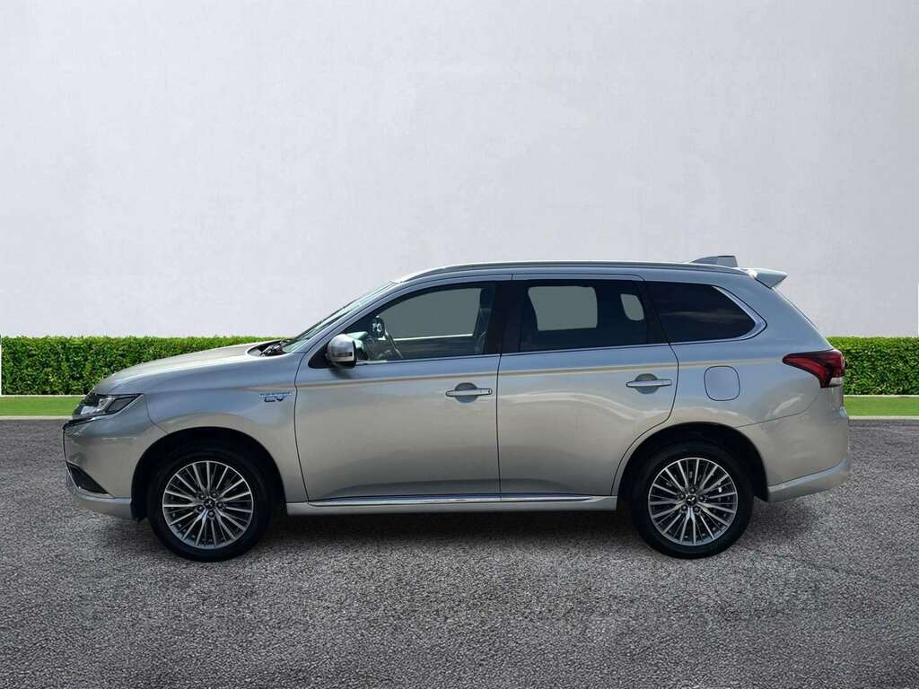 Mitsubishi Outlander 2.4 Phev Reflex Commercial White #18