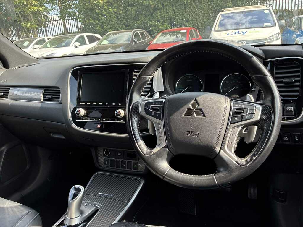 Mitsubishi Outlander 2.4 Phev Reflex Commercial White #14