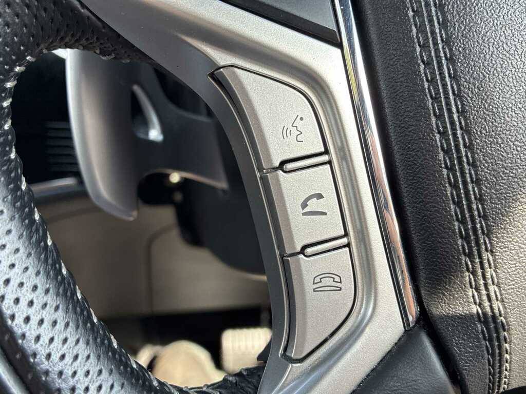 Mitsubishi Outlander 2.4 Phev Reflex Commercial White #35