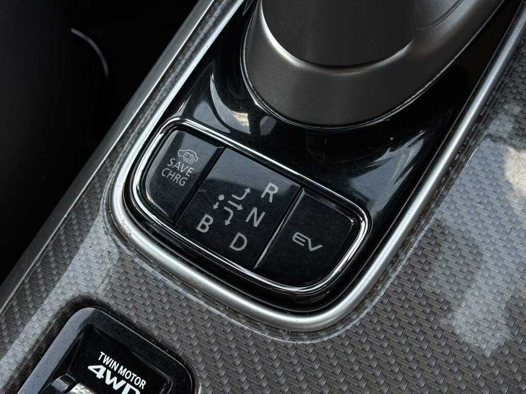 Mitsubishi Outlander 2.4 Phev Reflex Commercial White #31