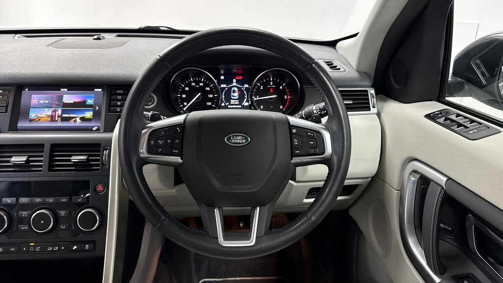 Land Rover Discovery Sport Black #15