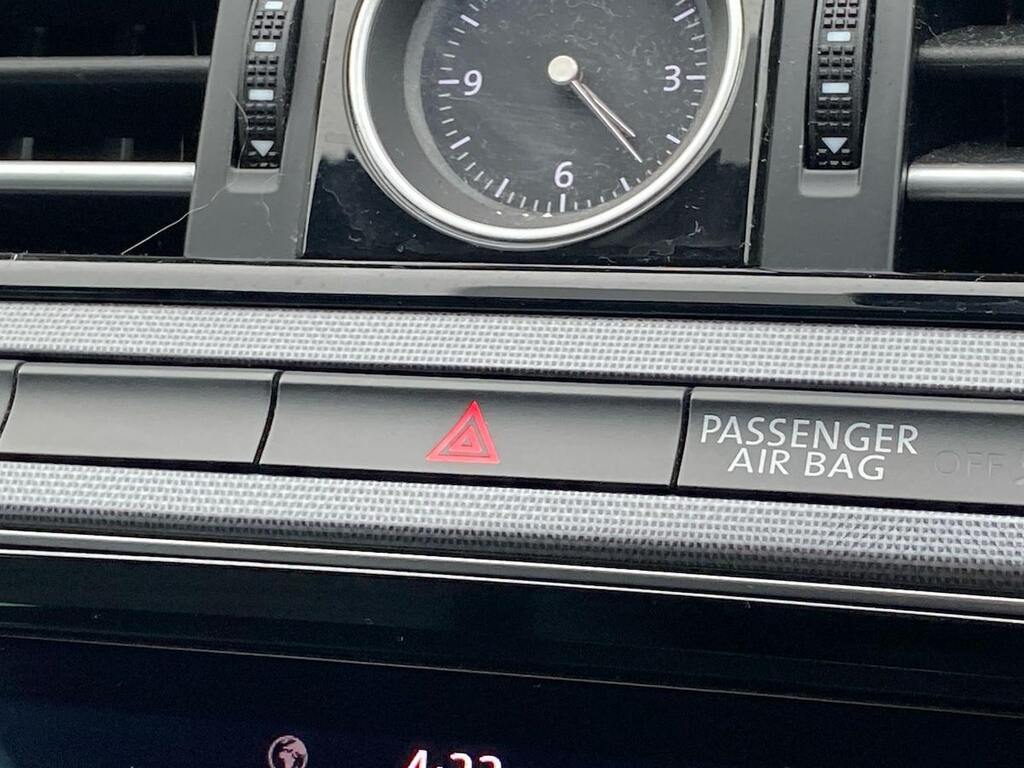 Volkswagen Passat R-line Tdi Dsg White #22