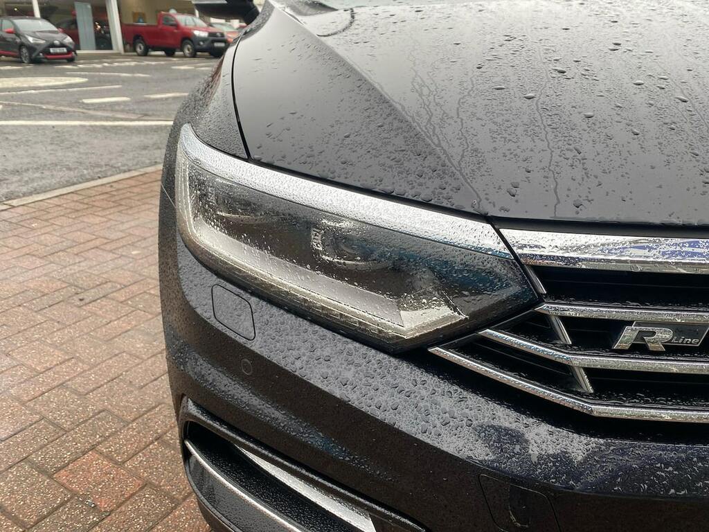 Volkswagen Passat R-line Tdi Dsg White #31