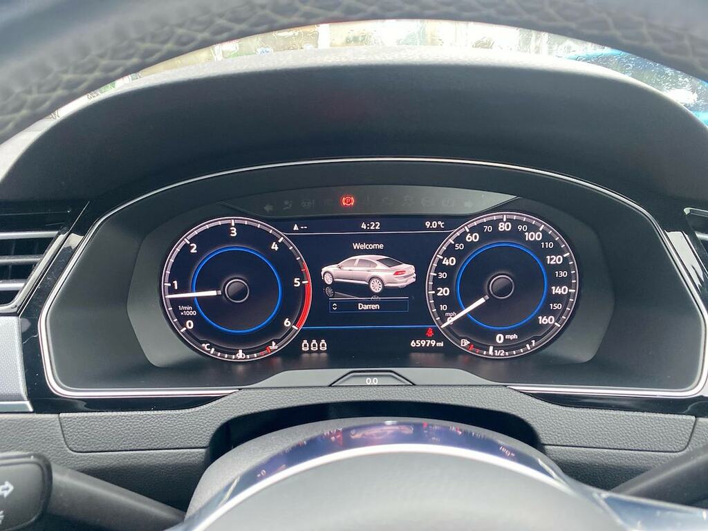 Volkswagen Passat R-line Tdi Dsg White #10