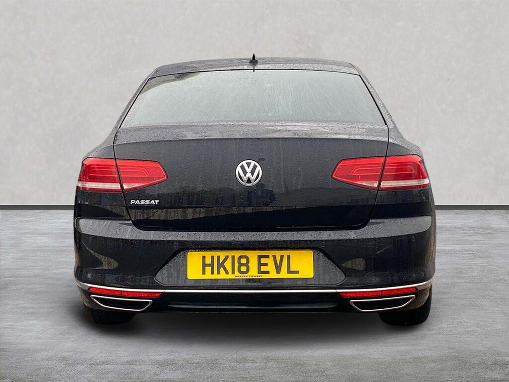 Volkswagen Passat 2.0 Tdi R-line Panoramic Roof Black #4