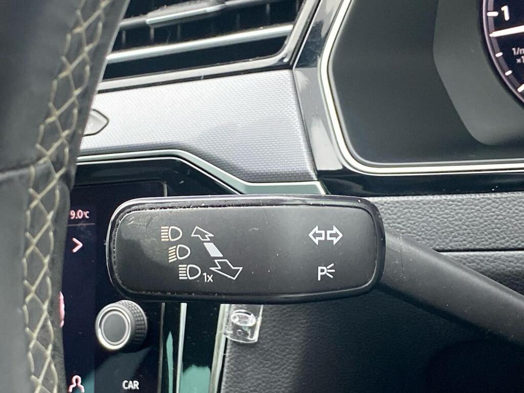 Volkswagen Passat R-line Tdi Dsg White #29