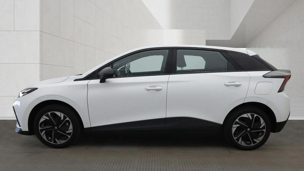MG MG4 150Kw Se Ev Long Range 64Kwh White #6