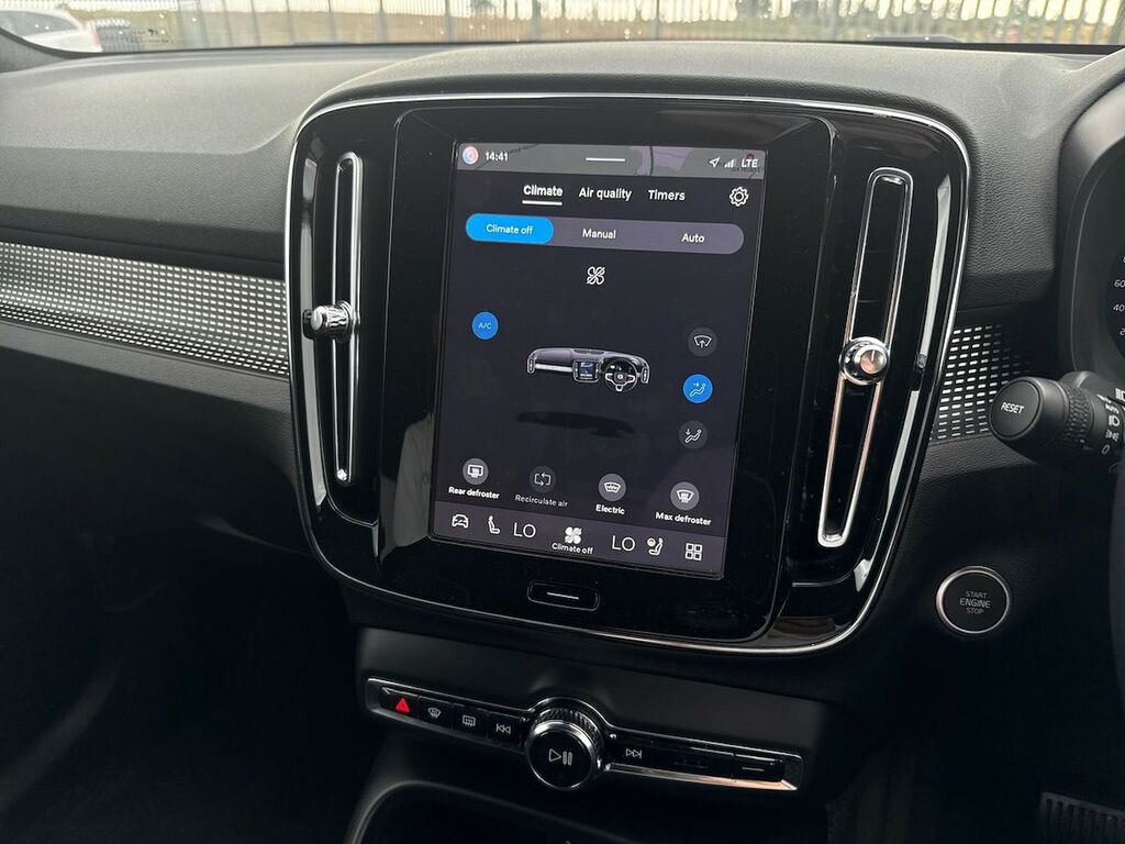 Volvo XC40 2.0 B3p Plus Dark Estate Grey #13