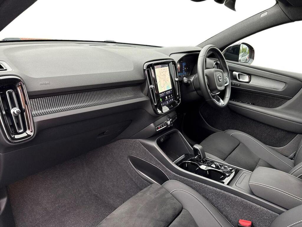 Volvo XC40 2.0 B3p Plus Dark Estate Grey #8