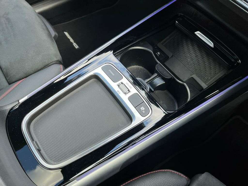 Mercedes-Benz GLB Class Glb 220D 4Matic Amg Line Executive 8G-tronic #32
