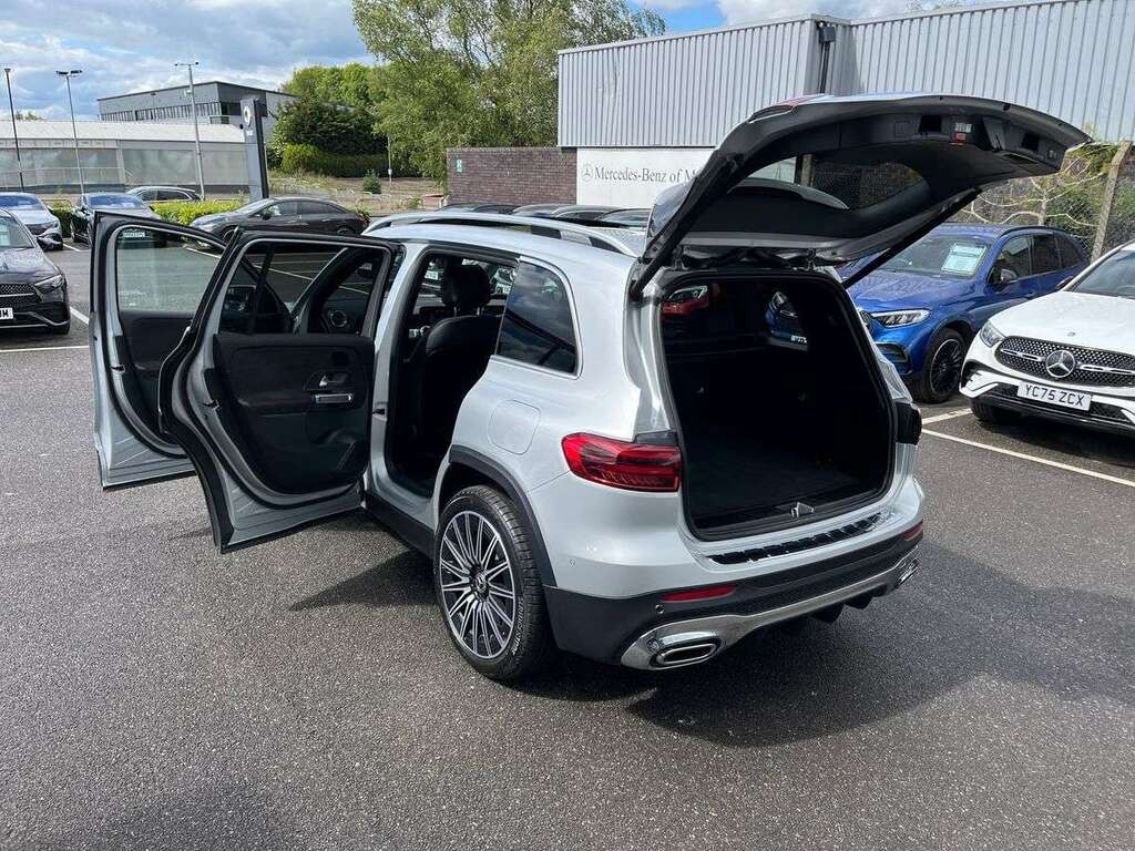Mercedes-Benz GLB Class Glb 220D 4Matic Amg Line Executive 8G-tronic #40