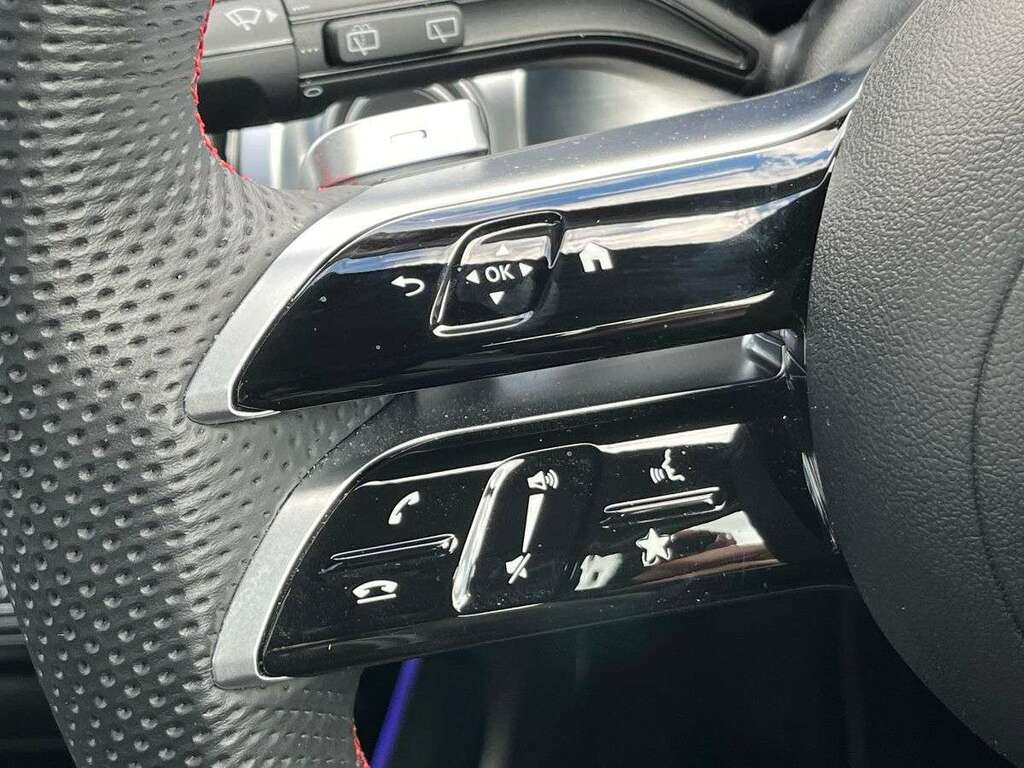 Mercedes-Benz GLB Class Glb 220D 4Matic Amg Line Executive 8G-tronic #26