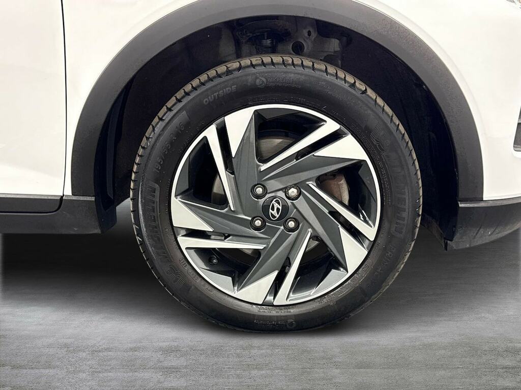Hyundai Bayon 1.0 T-gdi Mhev Se Connect Suv Hybrid Dc White #6