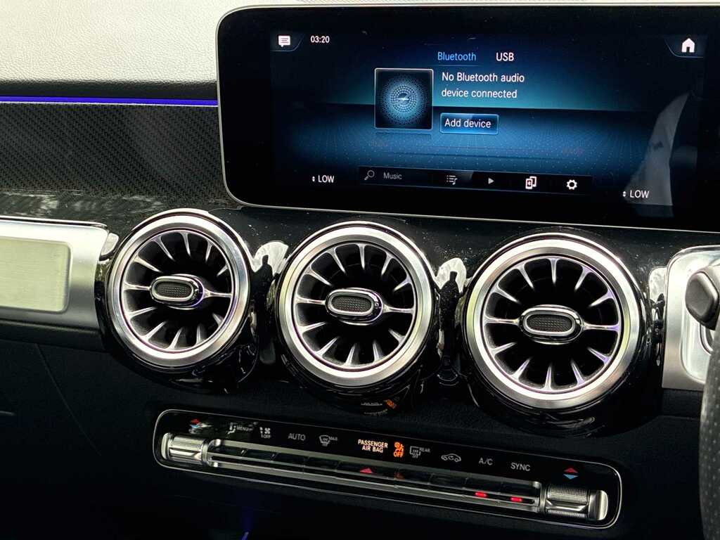 Mercedes-Benz GLB Class Glb 200 Amg Line Premium Night Edition A White #45