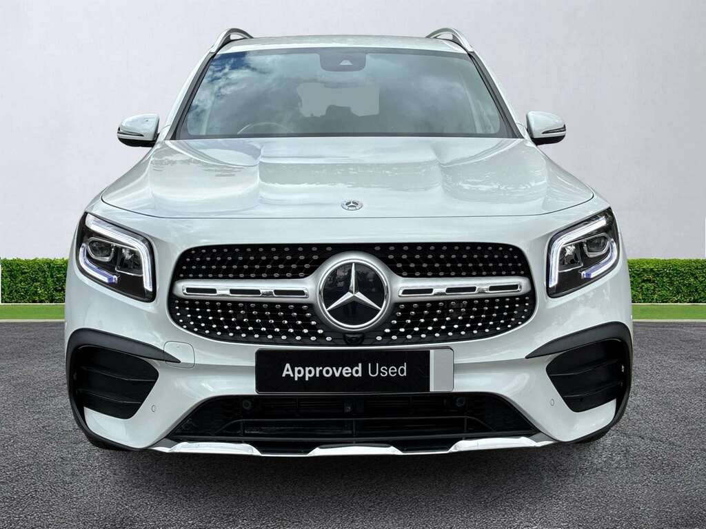 Mercedes-Benz GLB Class Glb 200 Amg Line Premium 7G-tronic White #5