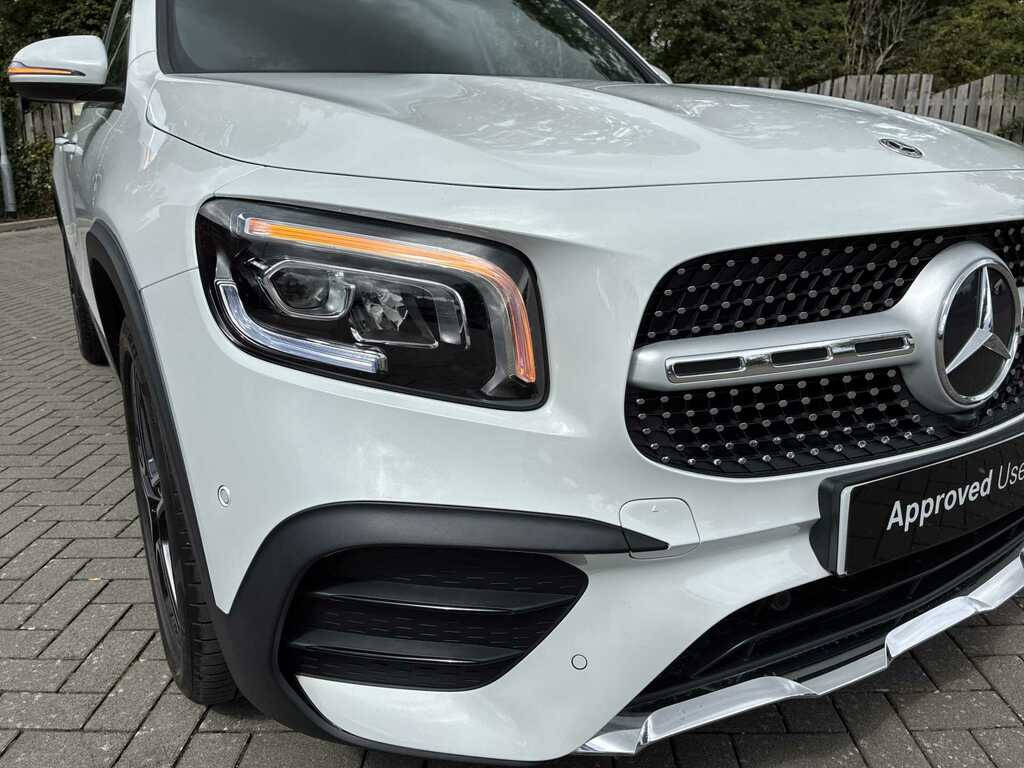 Mercedes-Benz GLB Class Glb 200 Amg Line Premium Night Edition A White #33