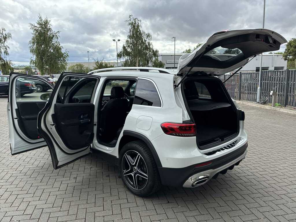 Mercedes-Benz GLB Class Glb 200 Amg Line Premium Night Edition A White #38