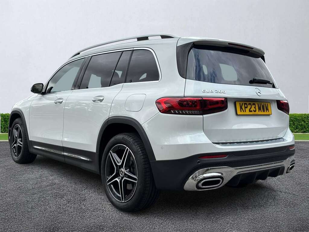 Mercedes-Benz GLB Class Glb 200 Amg Line Premium 7G-tronic White #2