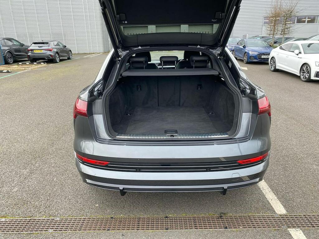 Audi E-tron 300Kw 55 Quattro 95Kwh Black Edition  #17