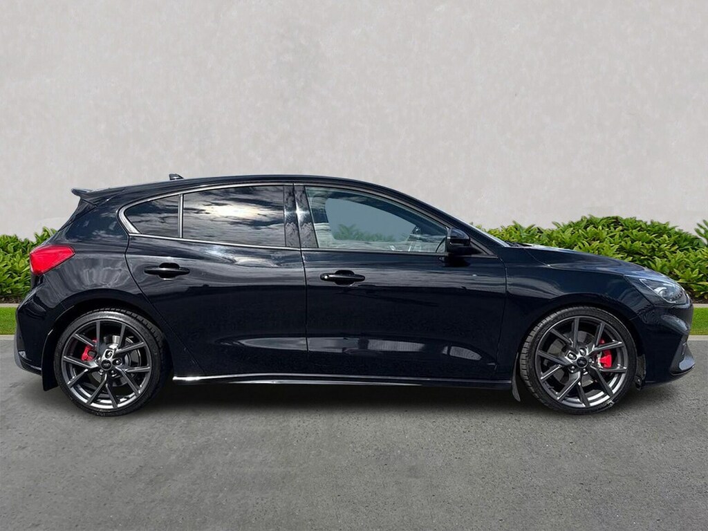 Ford Focus 2.0 Ecoblue St Hatchback Euro 6 Black #4