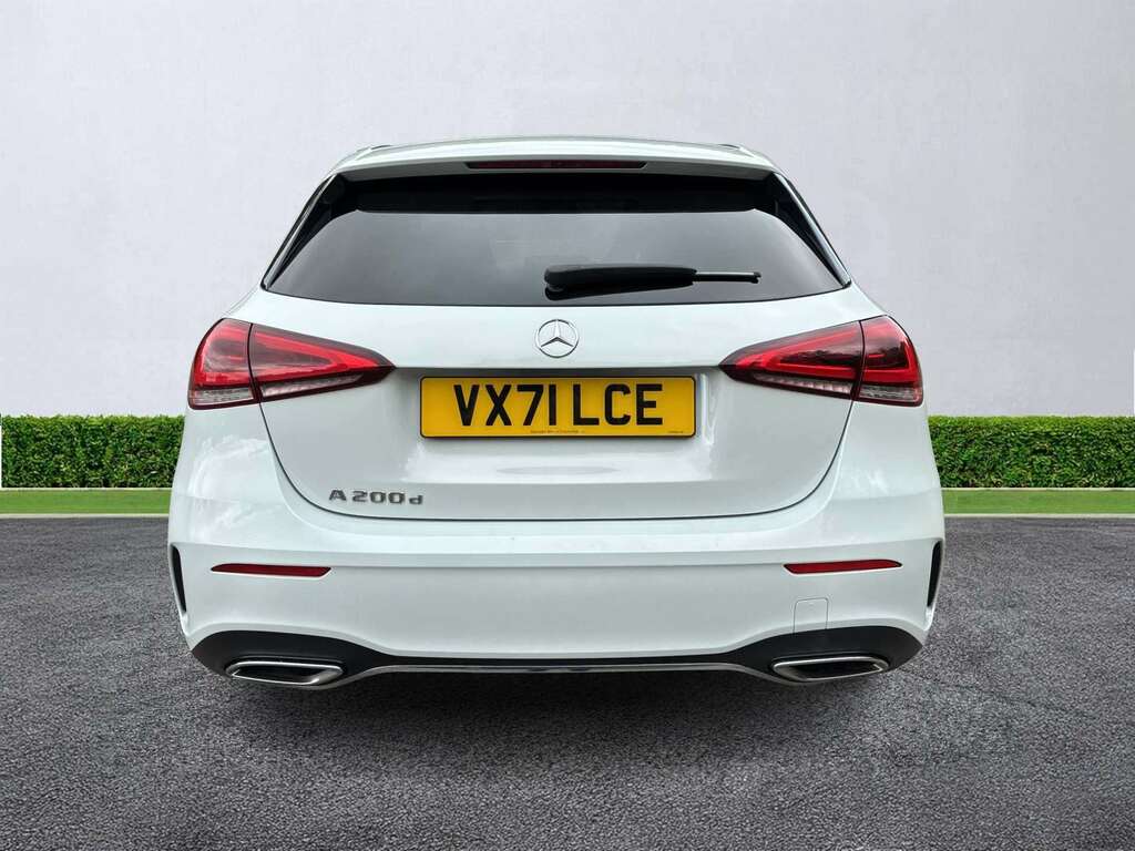 Mercedes-Benz A Class A200d Amg Line VX71LCE White #4