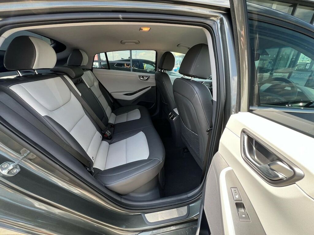 Hyundai Ioniq Hatchback Silver #33