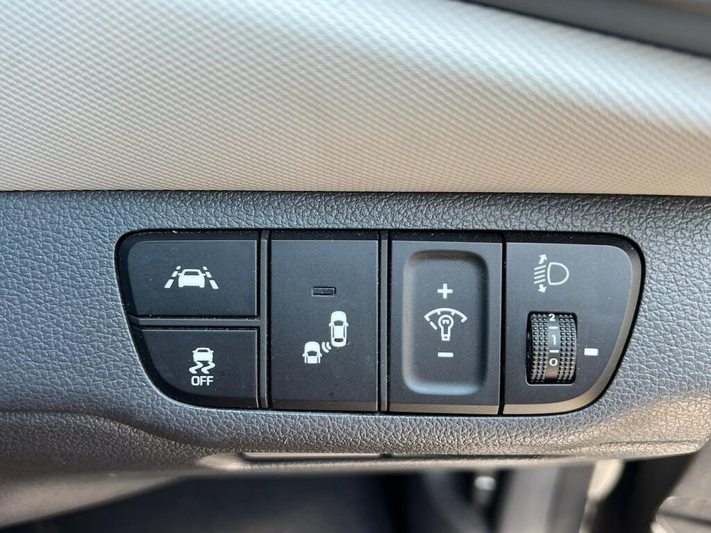 Hyundai Ioniq Hatchback Silver #22