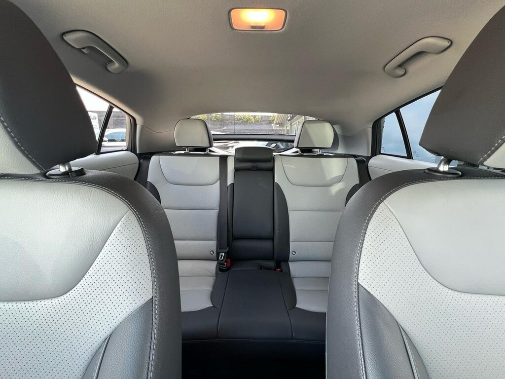 Hyundai Ioniq Hatchback Silver #34