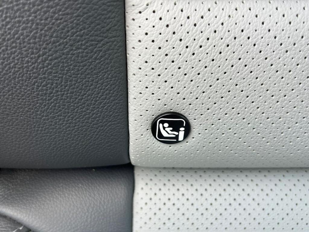 Hyundai Ioniq Hatchback Silver #40