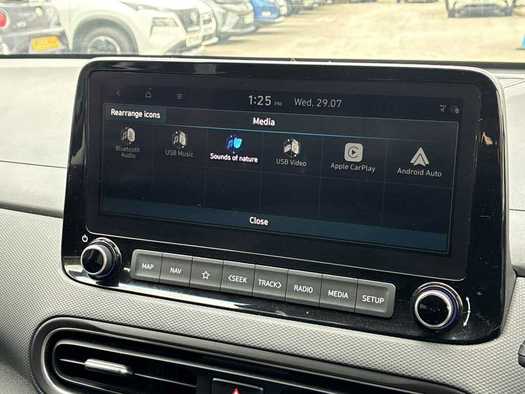 Hyundai Kona Premium Black #10